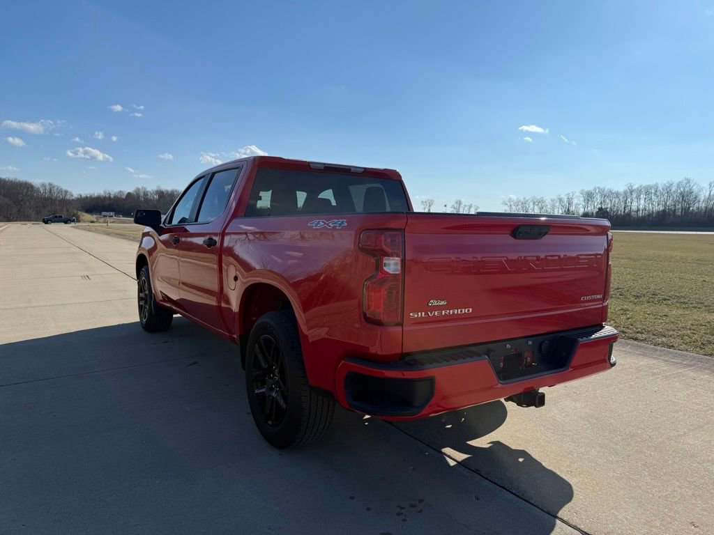 Used 2023 Chevrolet Silverado 1500 Custom image 7