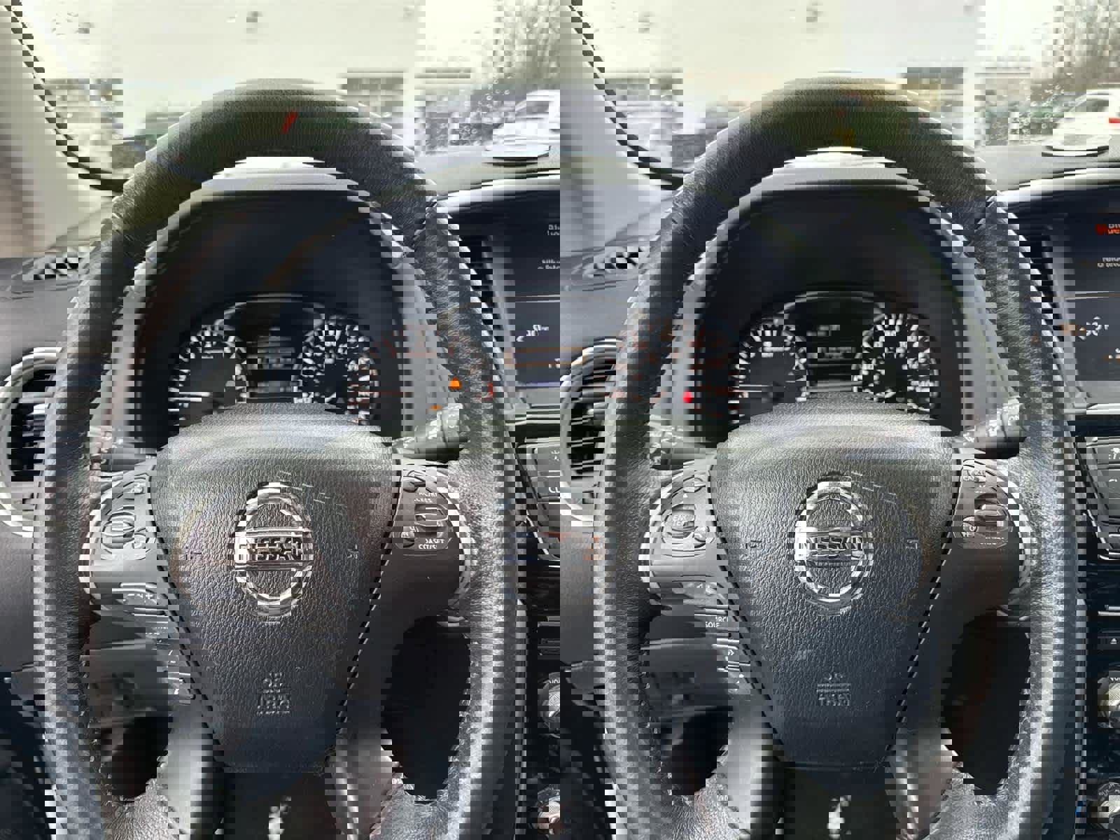 Used 2017 Nissan Pathfinder SV image 19