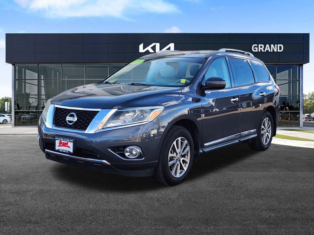 Used 2014 Nissan Pathfinder SL w/ SL Tech Package image 4