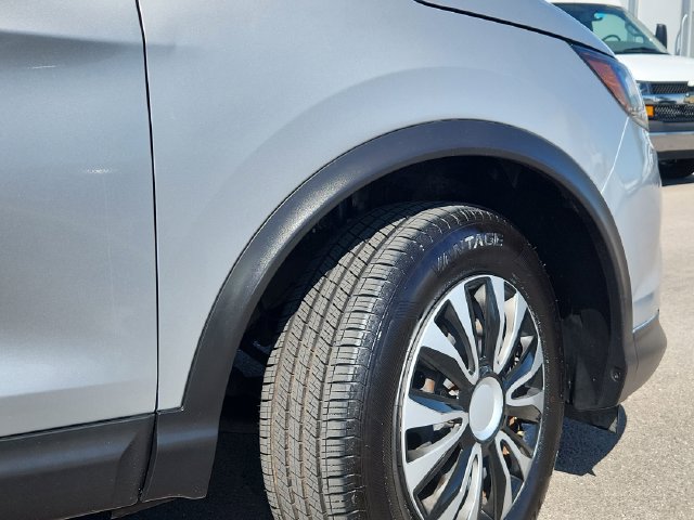 Used 2018 Nissan Rogue Sport S AWD/4WD image 18