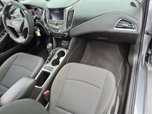 Used 2019 Chevrolet Cruze LT FWD image 19