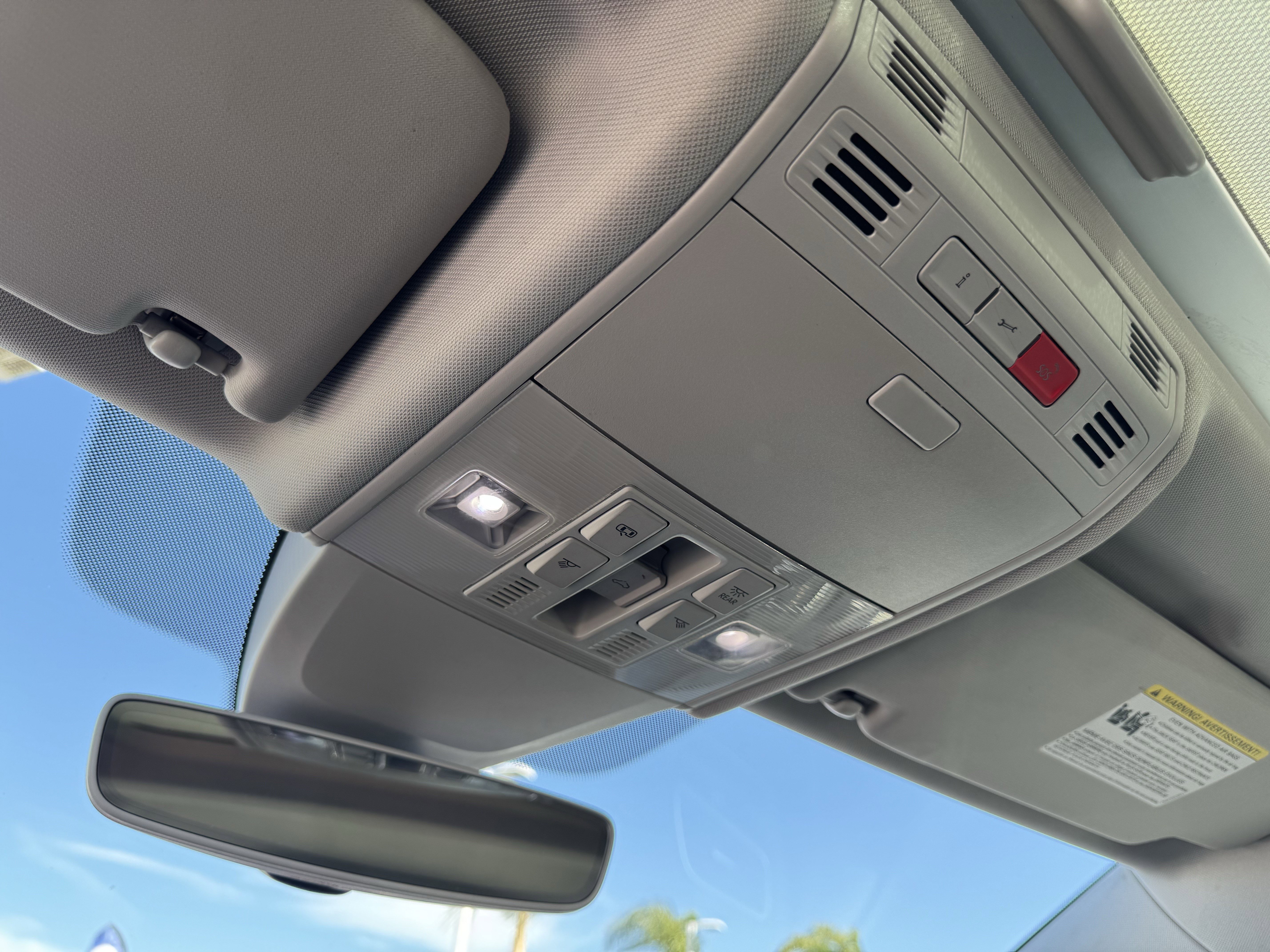 Used 2017 Volkswagen Golf SEL FWD image 33