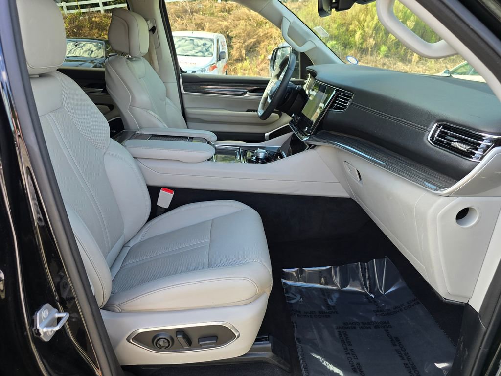 Used 2022 Jeep Wagoneer Series II image 28