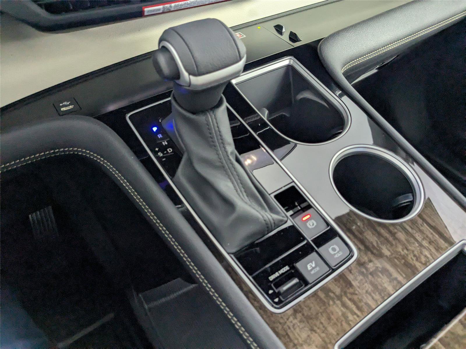 New 2026 Toyota Sienna Platinum image 19