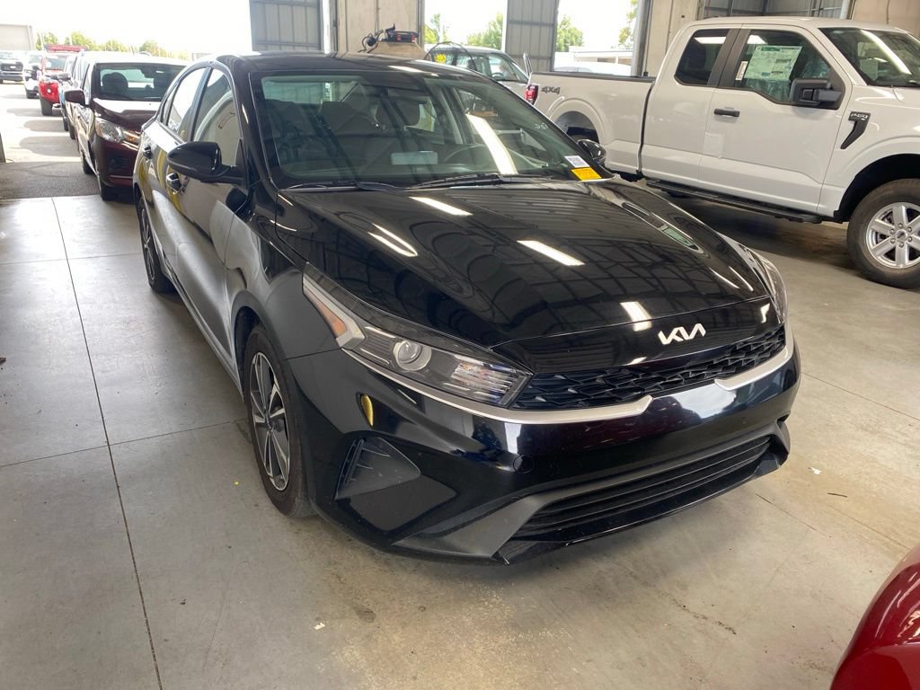 Used 2024 Kia Forte LXS w/ LXS Technology Package FWD image 1