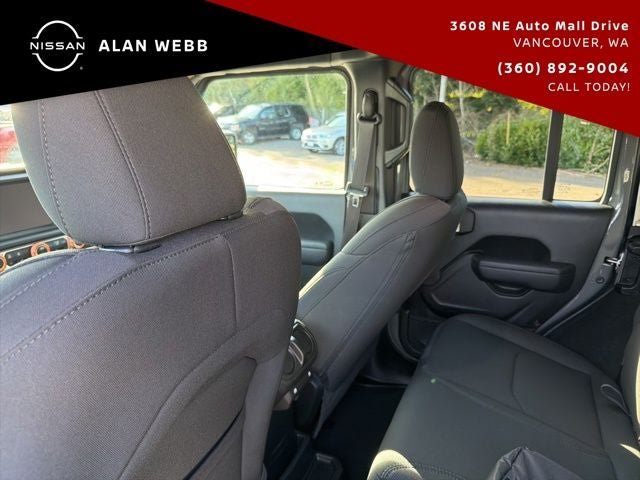 Used 2023 Jeep Wrangler Unlimited w/ Cold Weather Group AWD/4WD image 28