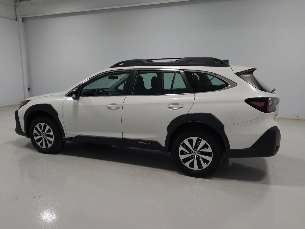 Used 2023 Subaru Outback AWD/4WD image 3