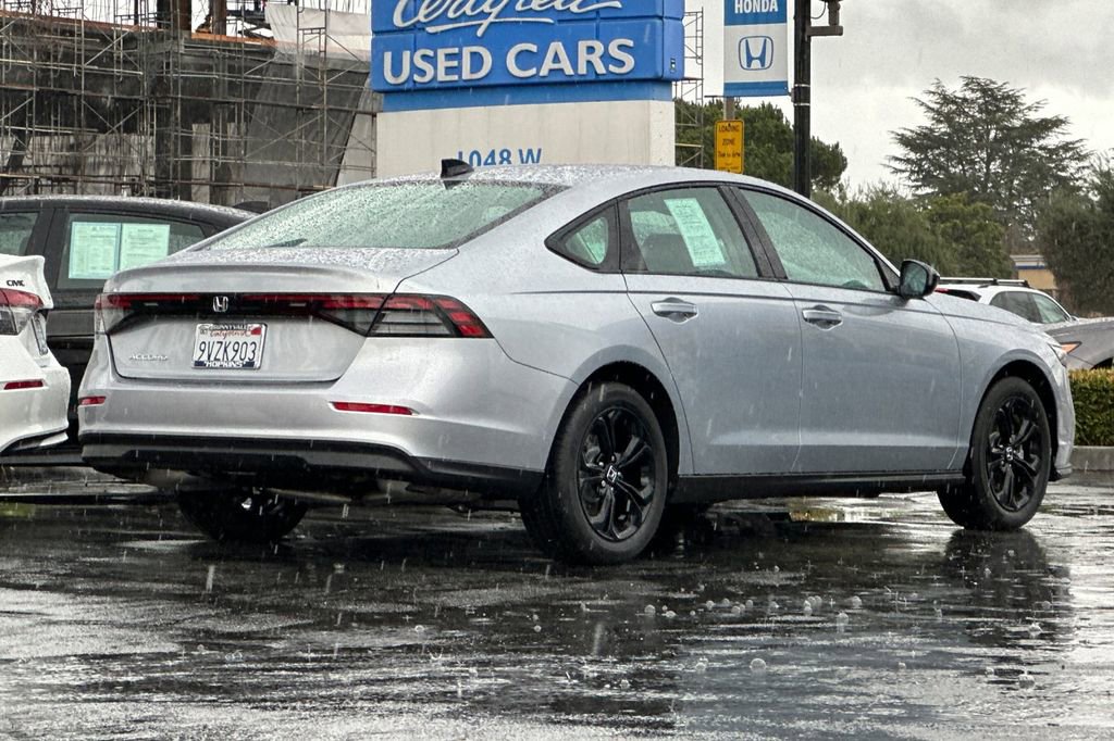 Certified 2025 Honda Accord SE image 3