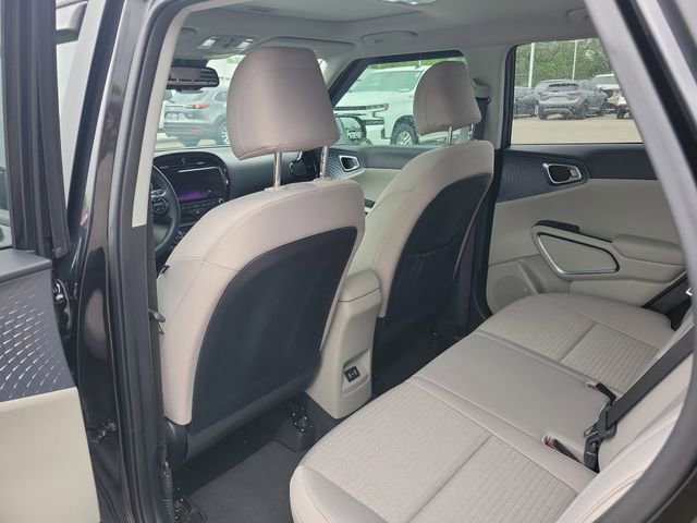 Used 2023 Kia Soul EX FWD image 10