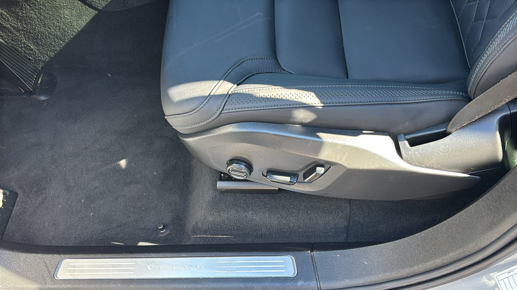 Certified 2026 Volvo XC90 B6 Plus AWD/4WD image 26
