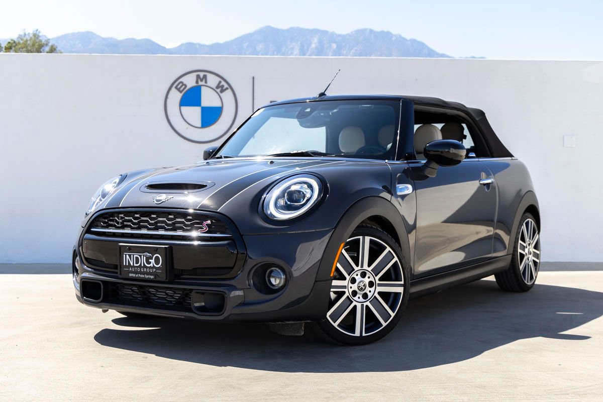 Used 2020 MINI Cooper S w/ Signature Upholstery Package image 9