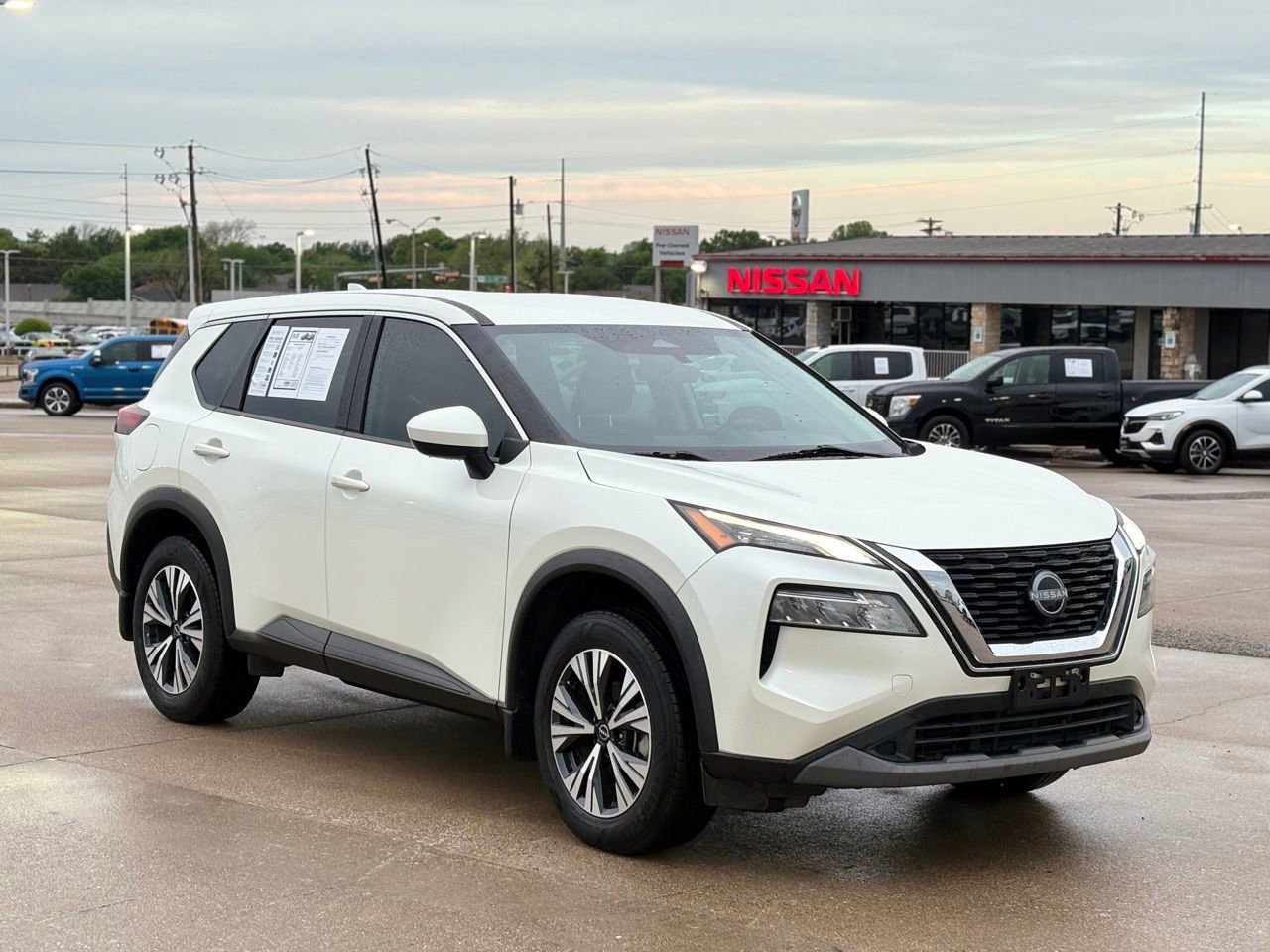 Certified 2023 Nissan Rogue SV image 5