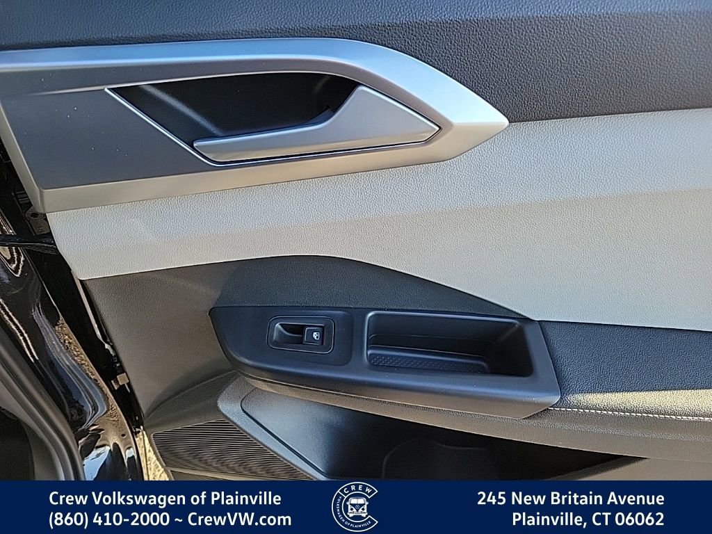 New 2026 Volkswagen Taos SE image 45