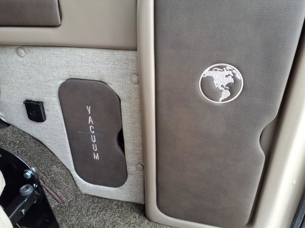 New 2026 GMC Savana 2500 Extended w/ Driver Convenience Package image 24