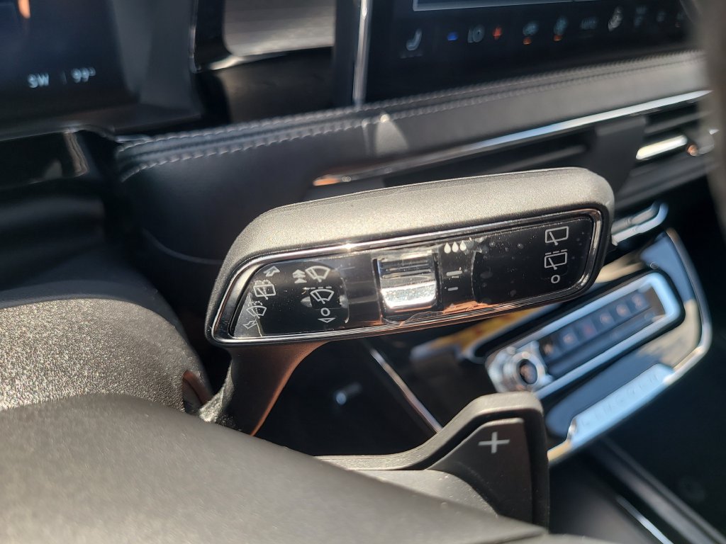Used 2024 Lincoln Corsair FWD image 28