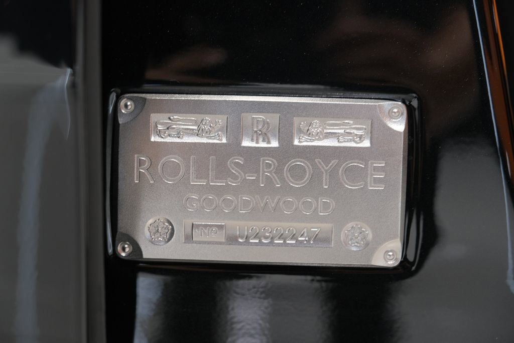 Used 2025 Rolls-Royce Phantom Sedan RWD image 62