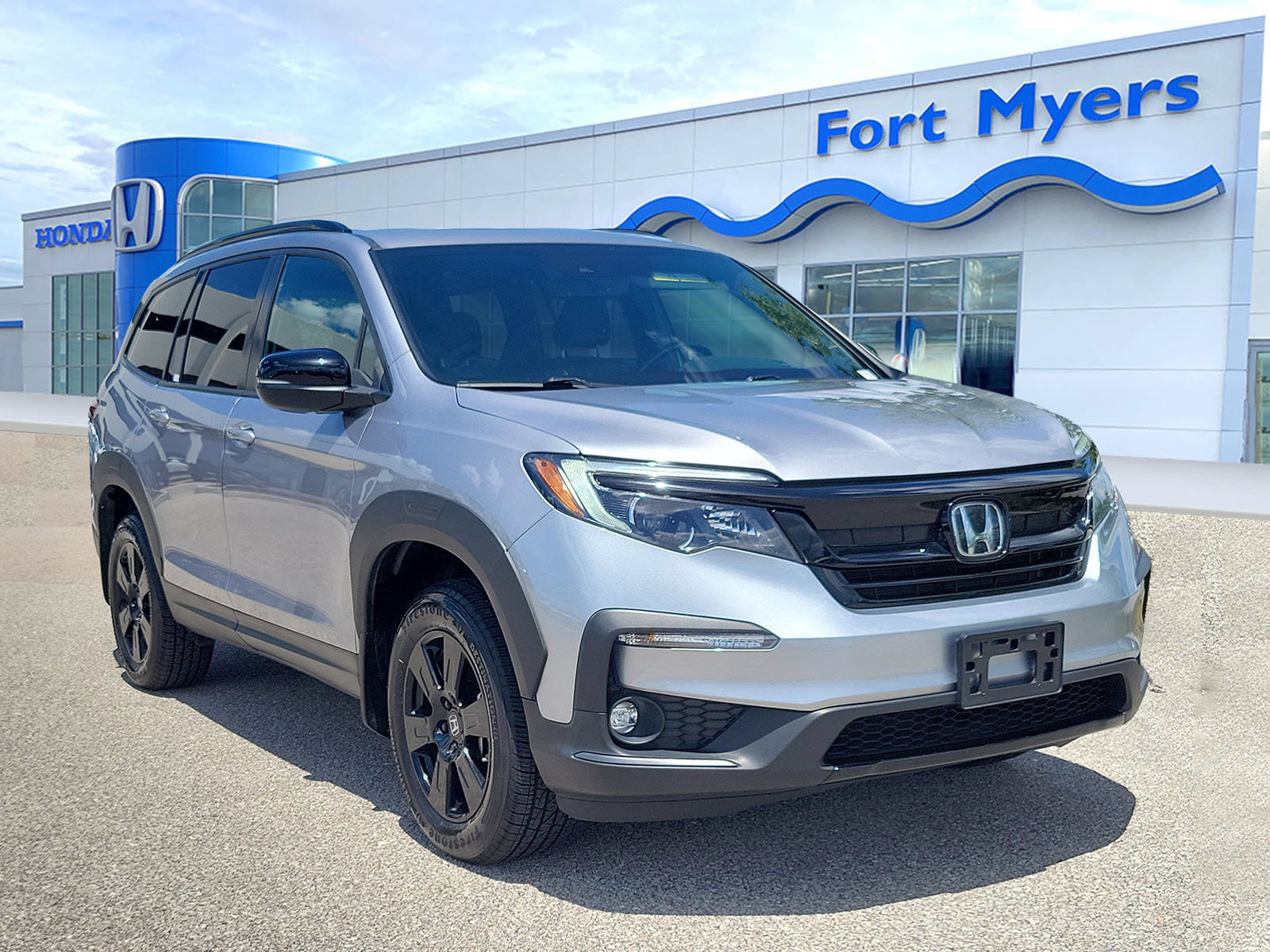 Used 2022 Honda Pilot TrailSport image 1