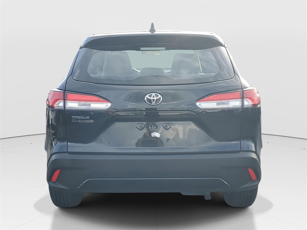 Used 2025 Toyota Corolla Cross L image 6