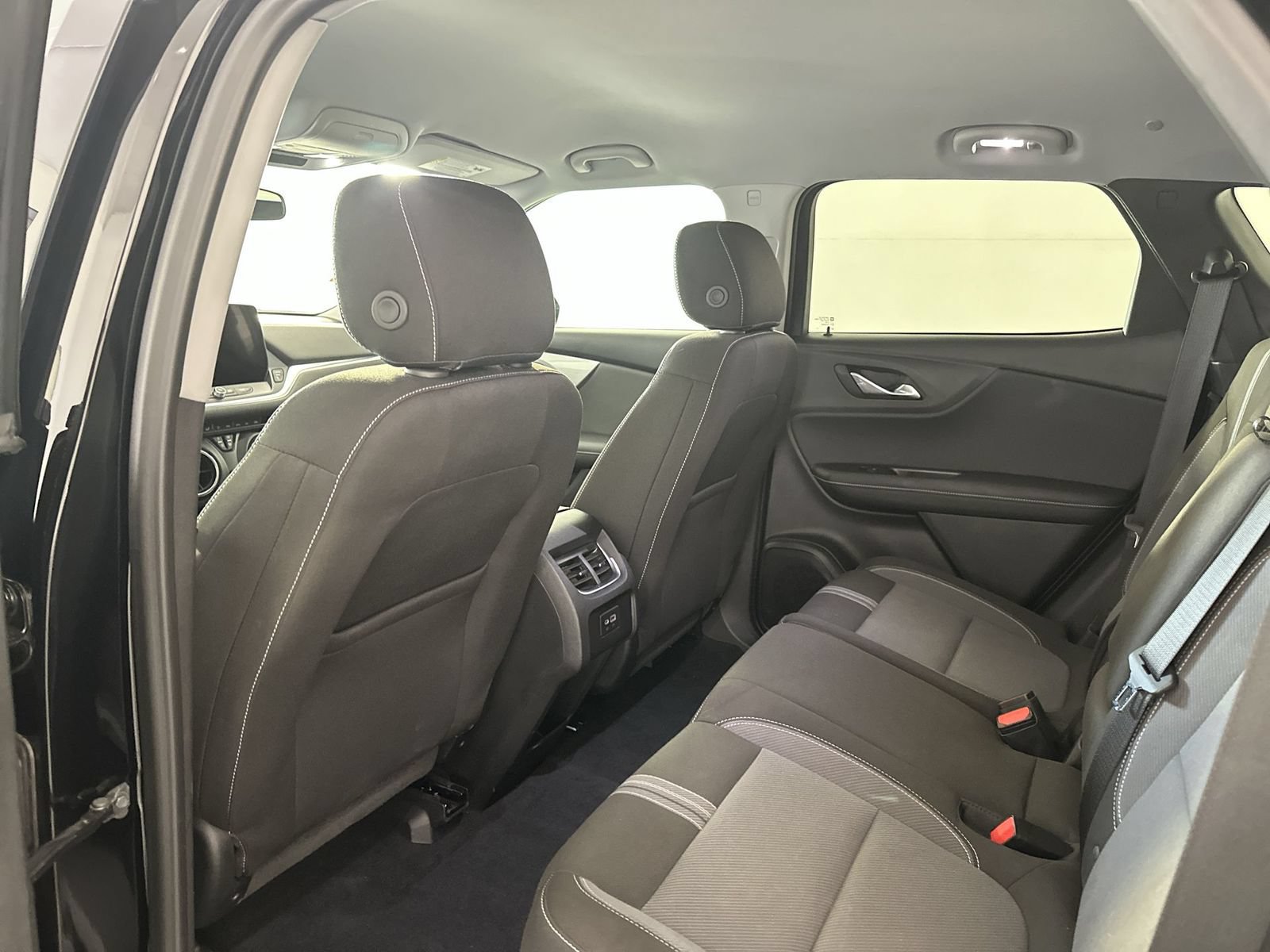 Used 2026 Chevrolet Blazer LT FWD image 24