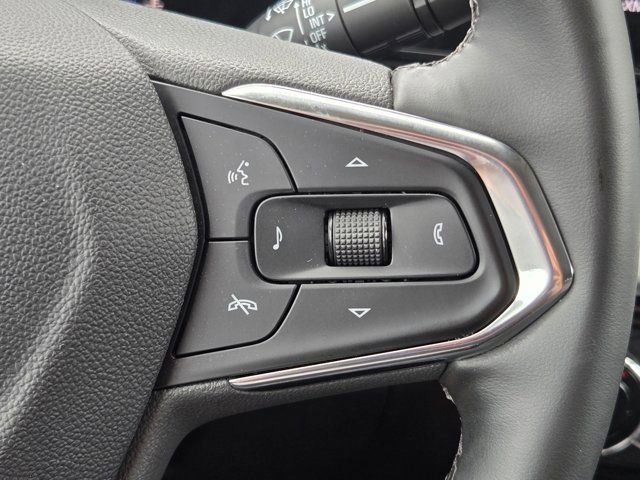 Used 2025 Chevrolet Trax LT w/ LT Convenience Package FWD image 21