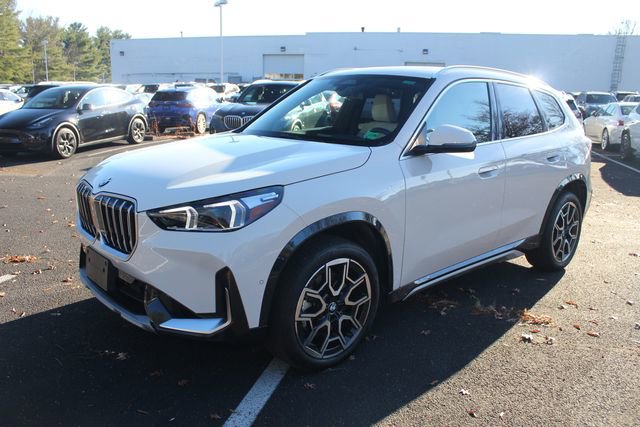 Used 2025 BMW X1 xDrive28i w/ Premium Package image 4