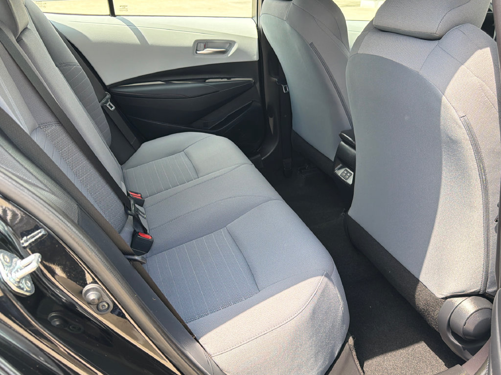 Used 2025 Toyota Corolla SE w/ SE Premium Package FWD image 13
