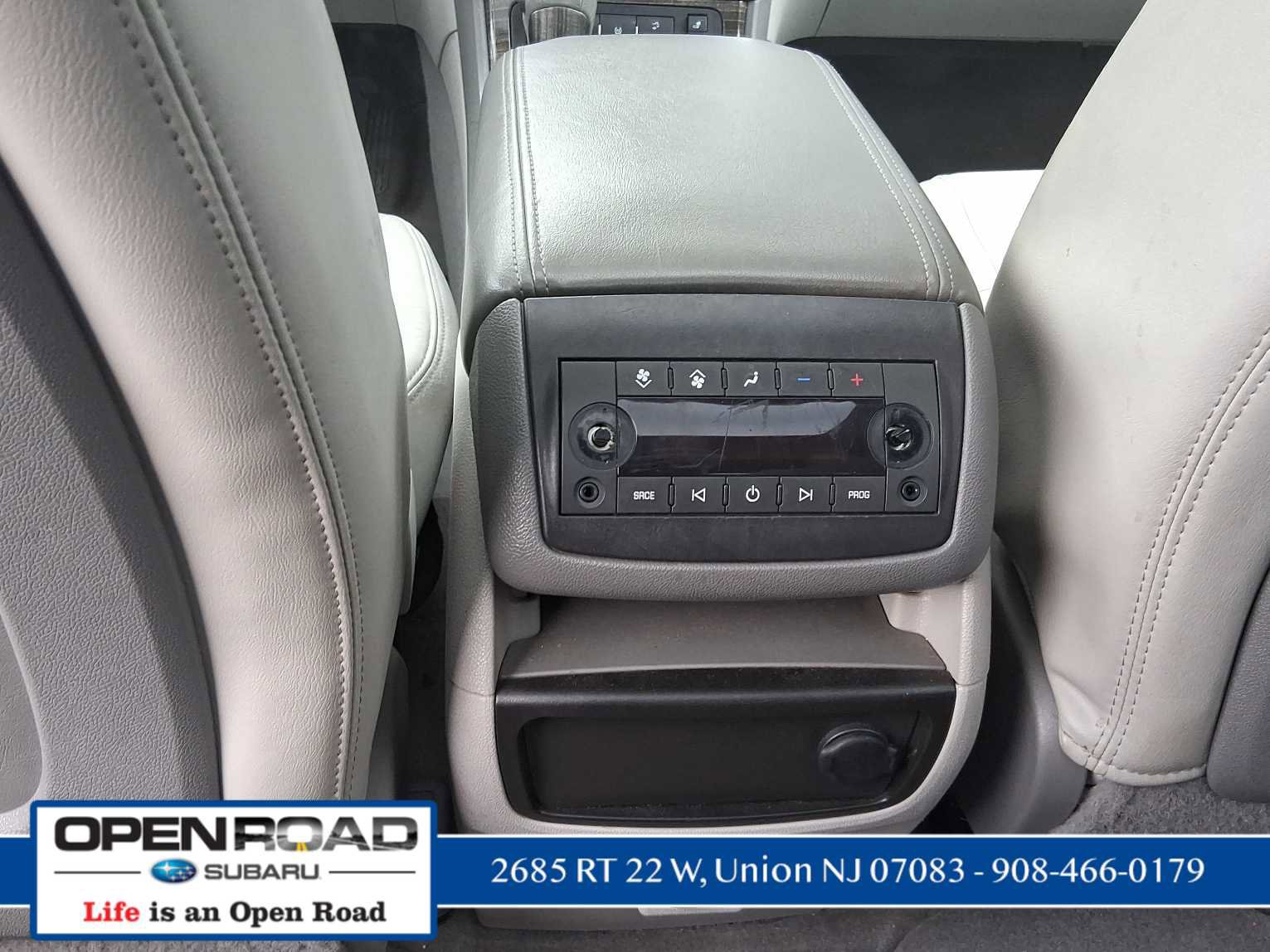 Used 2017 GMC Acadia Limited SLT image 11