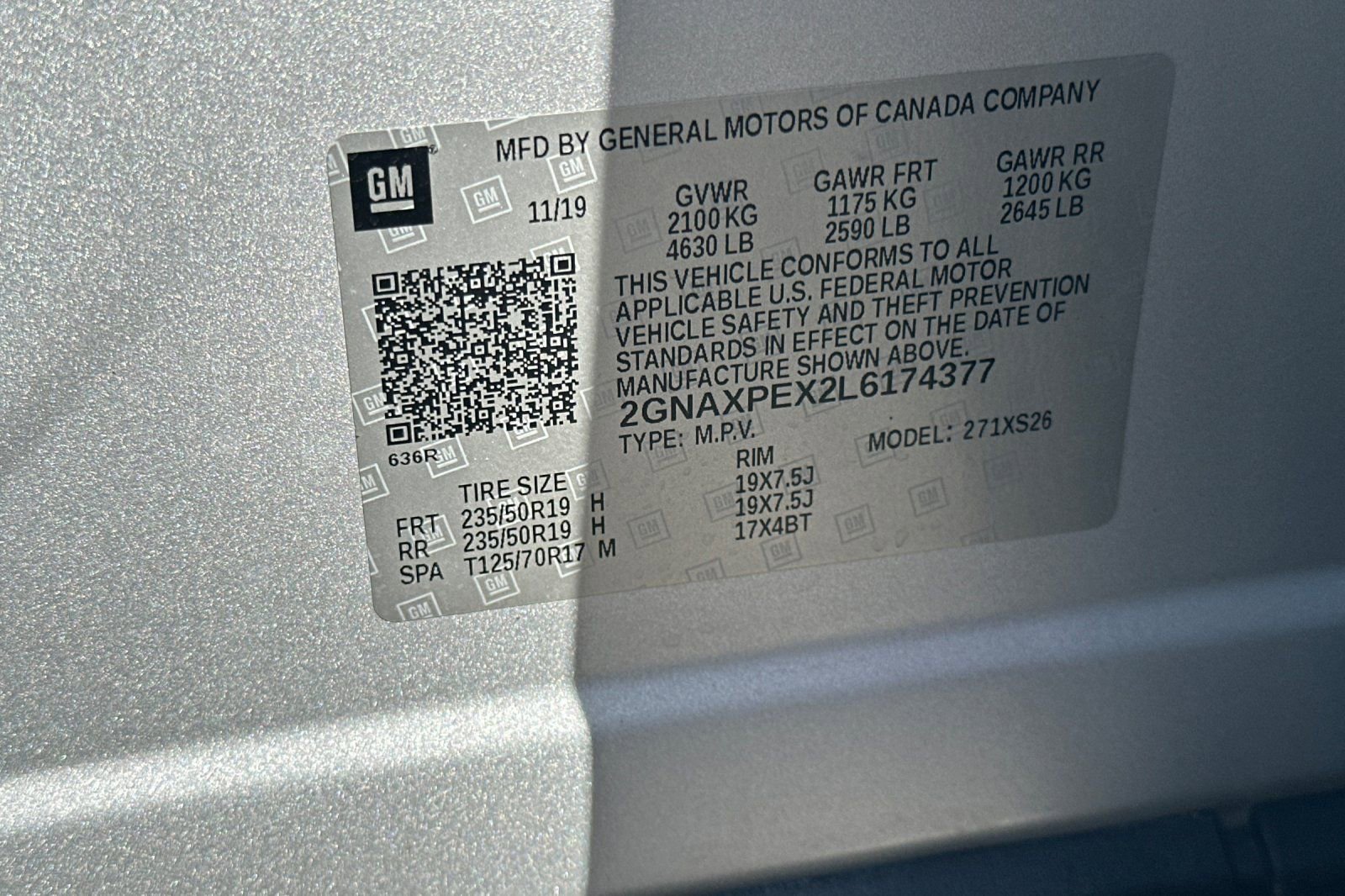 Used 2020 Chevrolet Equinox Premier w/ Premier Redline Edition FWD image 12