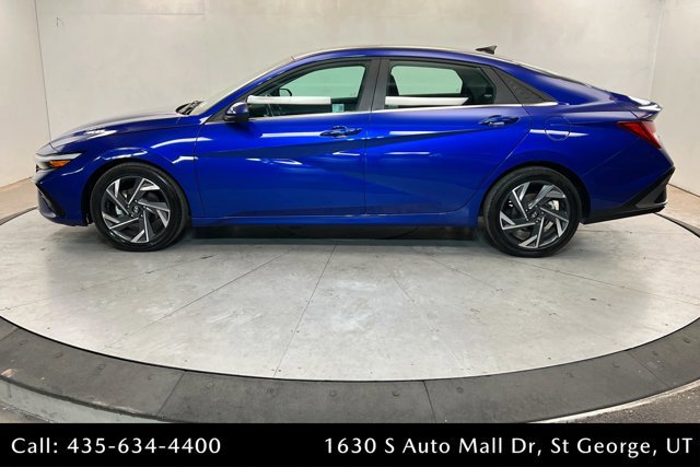 Used 2025 Hyundai Elantra SEL FWD image 2