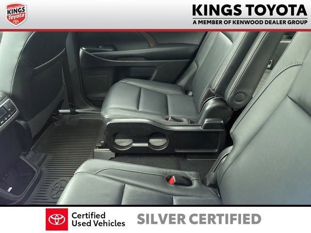 Used 2018 Toyota Highlander XLE AWD/4WD image 10