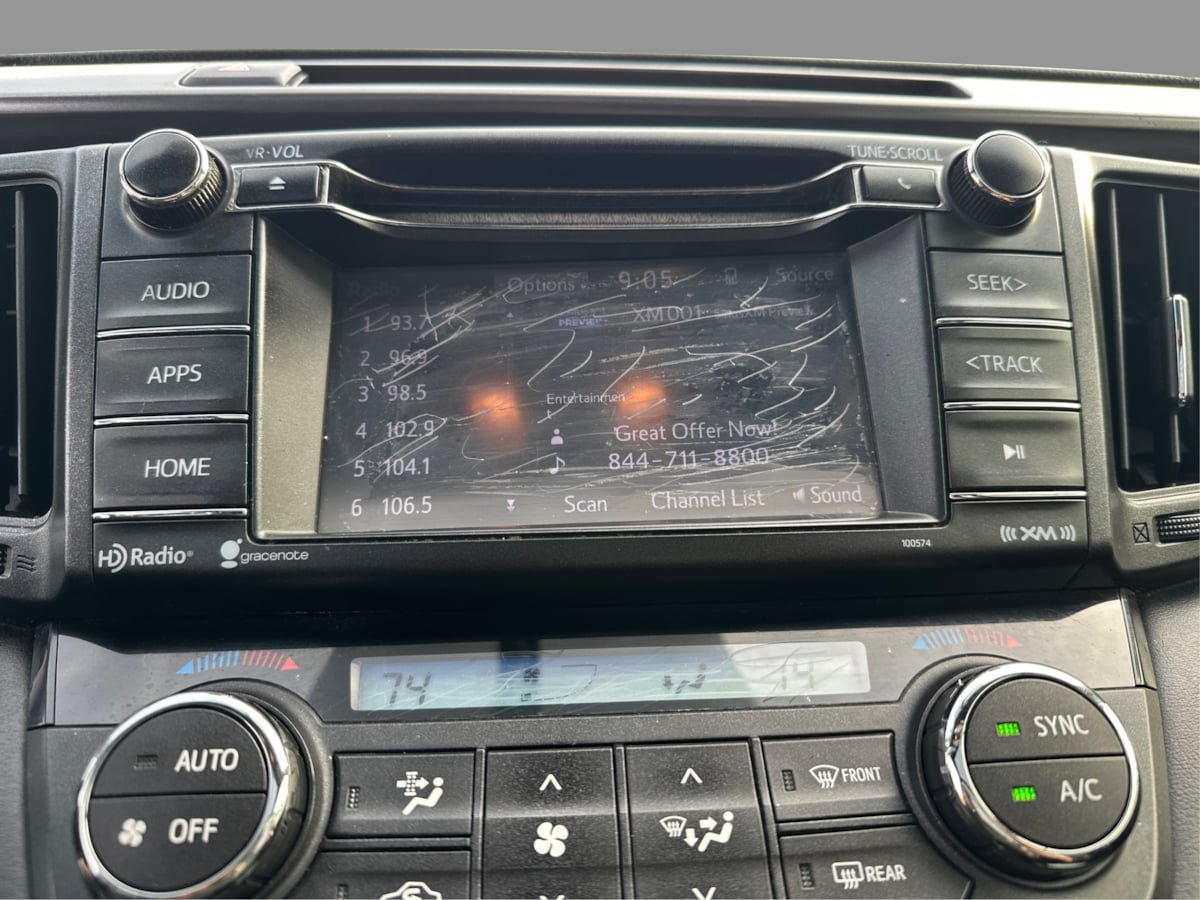 Used 2016 Toyota RAV4 SE AWD/4WD image 38