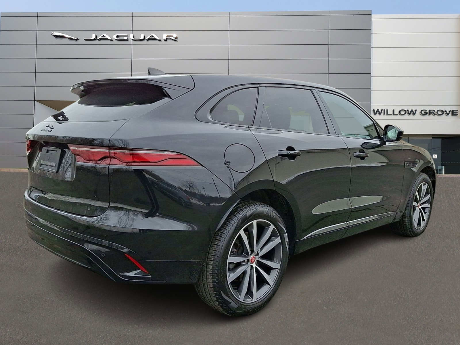 Used 2023 Jaguar F-PACE S image 2