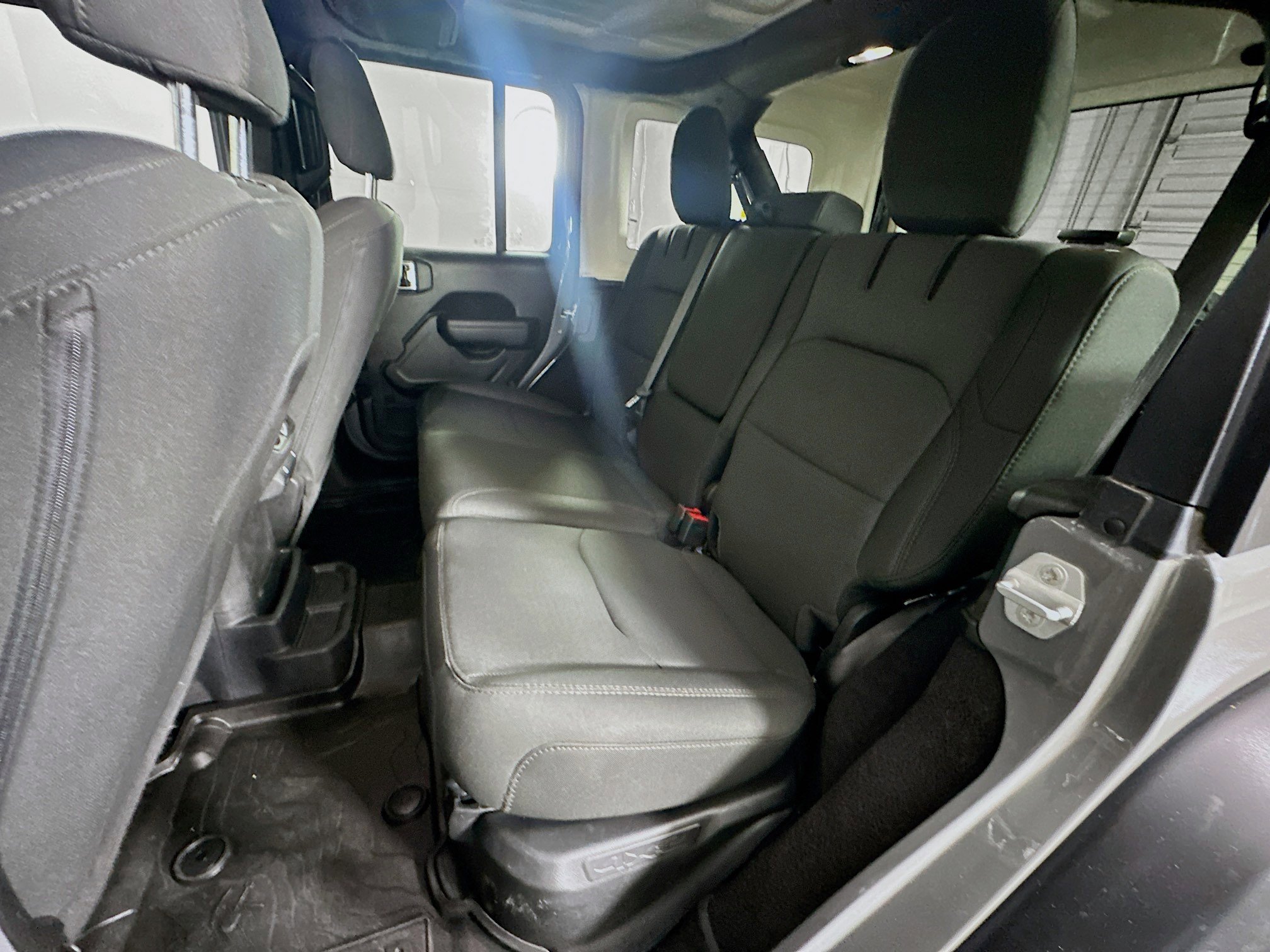 Used 2023 Jeep Wrangler Unlimited w/ Cold Weather Group image 26