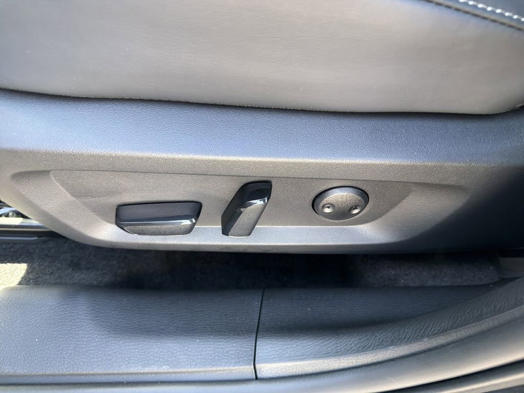 New 2026 Mitsubishi Outlander LE AWD/4WD image 16