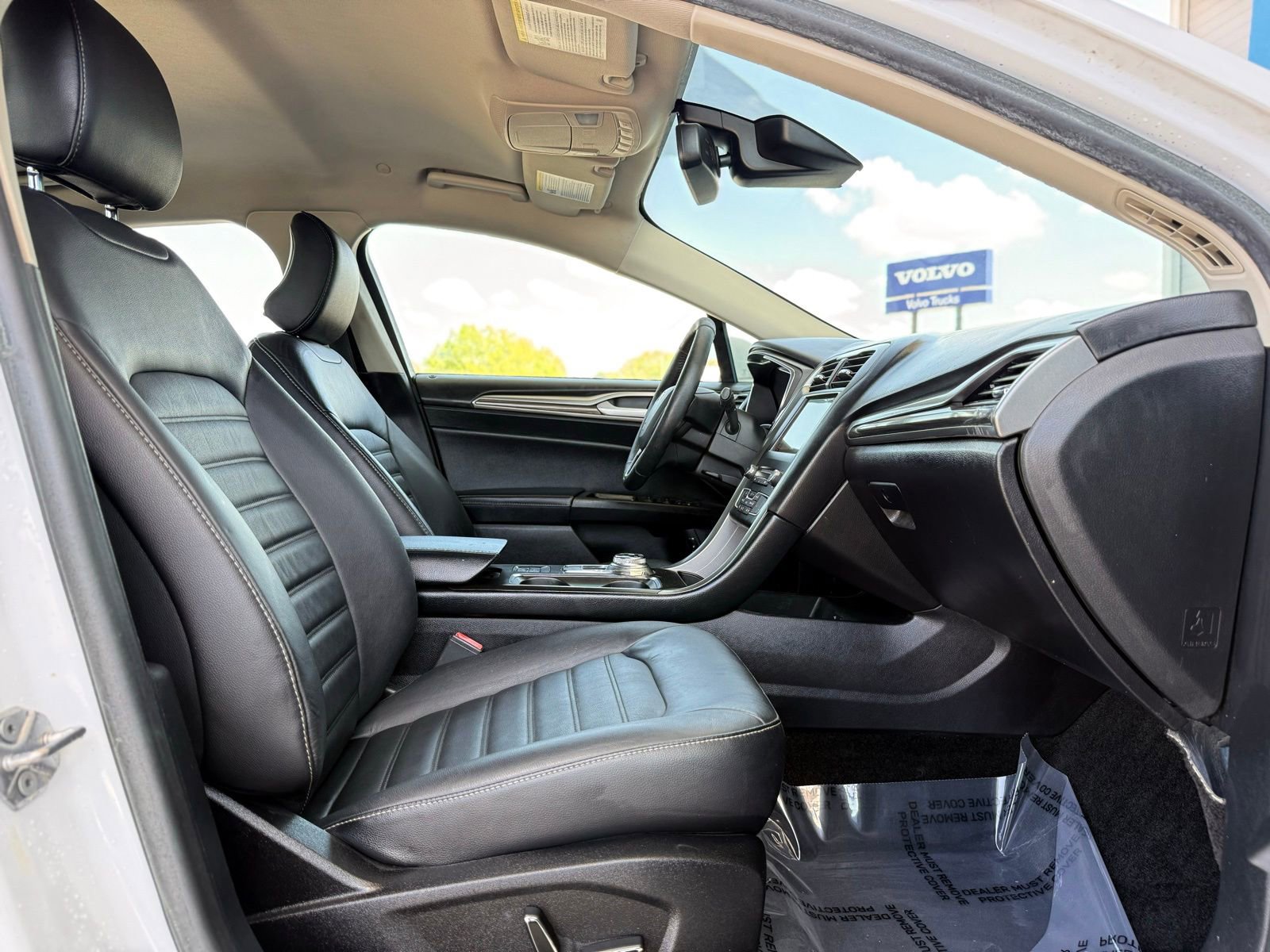 Used 2018 Ford Fusion SE w/ Equipment Group 602A FWD image 22