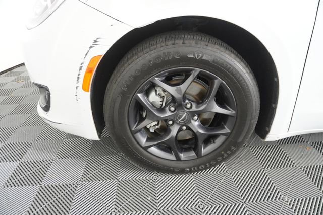 Used 2020 Chrysler Pacifica Touring-L image 16