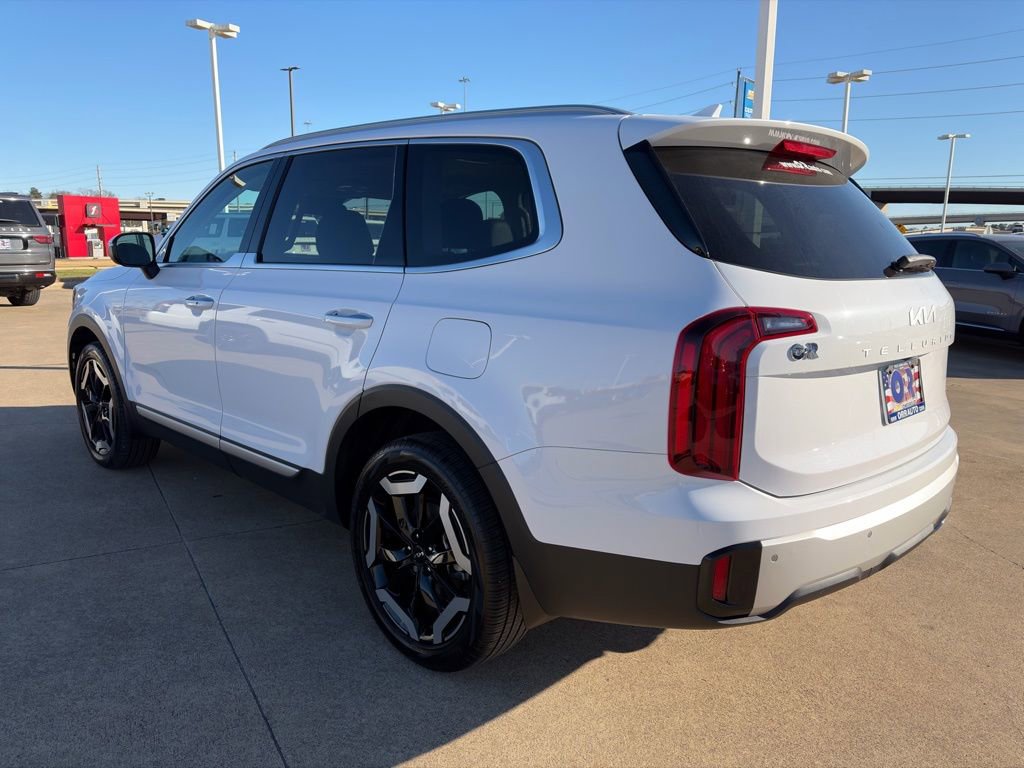 Used 2024 Kia Telluride S image 5