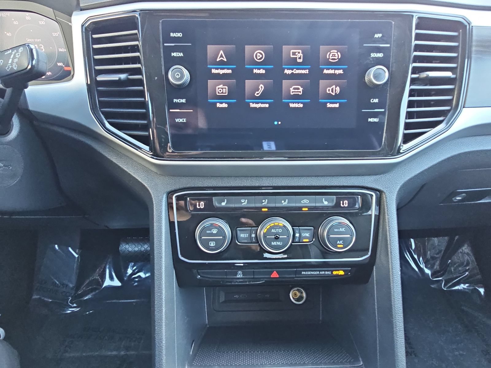 Used 2023 Volkswagen Atlas SE FWD image 22