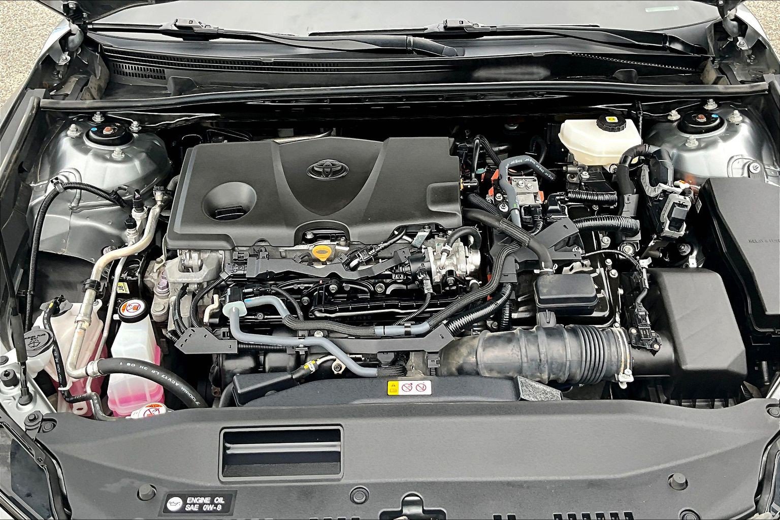 Used 2025 Toyota Camry SE FWD image 9