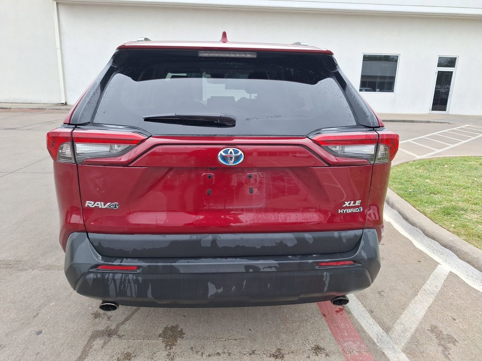 Used 2022 Toyota RAV4 XLE w/ Convenience Package AWD/4WD image 5