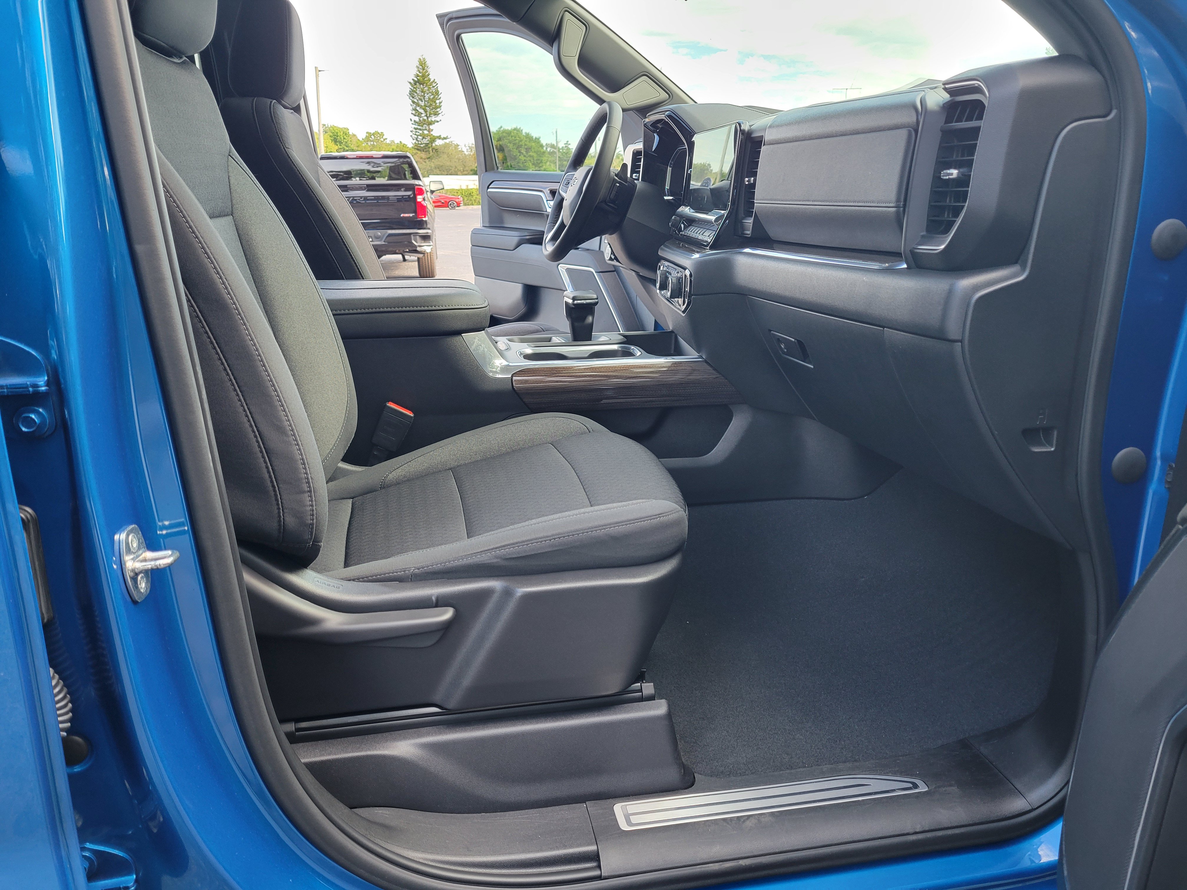 Certified 2023 Chevrolet Silverado 1500 RST RWD image 29