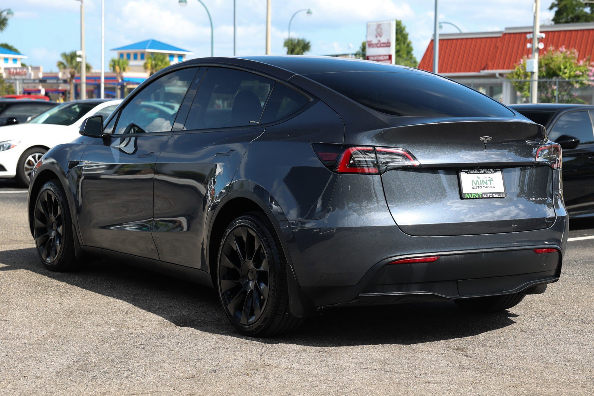 Used 2023 Tesla Model Y Long Range AWD/4WD image 8