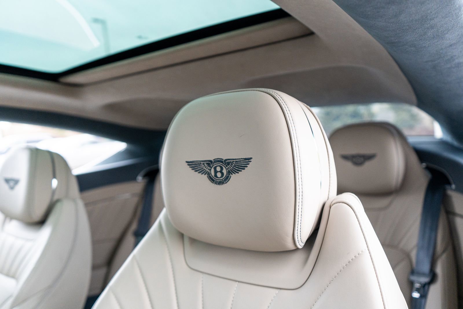 Used 2024 Bentley Continental GT image 29