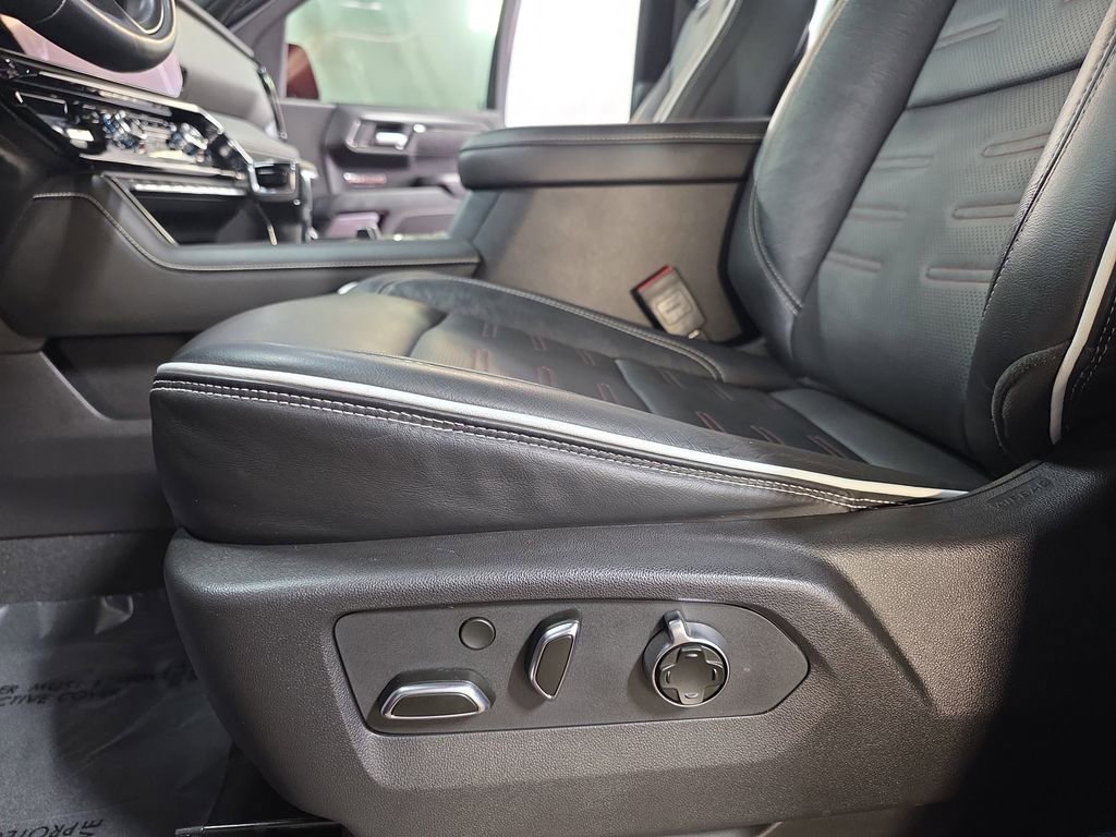 Used 2024 GMC Sierra 1500 AT4X AWD/4WD image 30