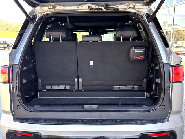 Certified 2025 Toyota Sequoia Platinum image 31