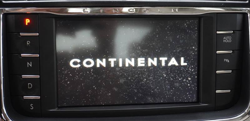 Used 2018 Lincoln Continental Select w/ Continental Climate Package AWD/4WD image 14
