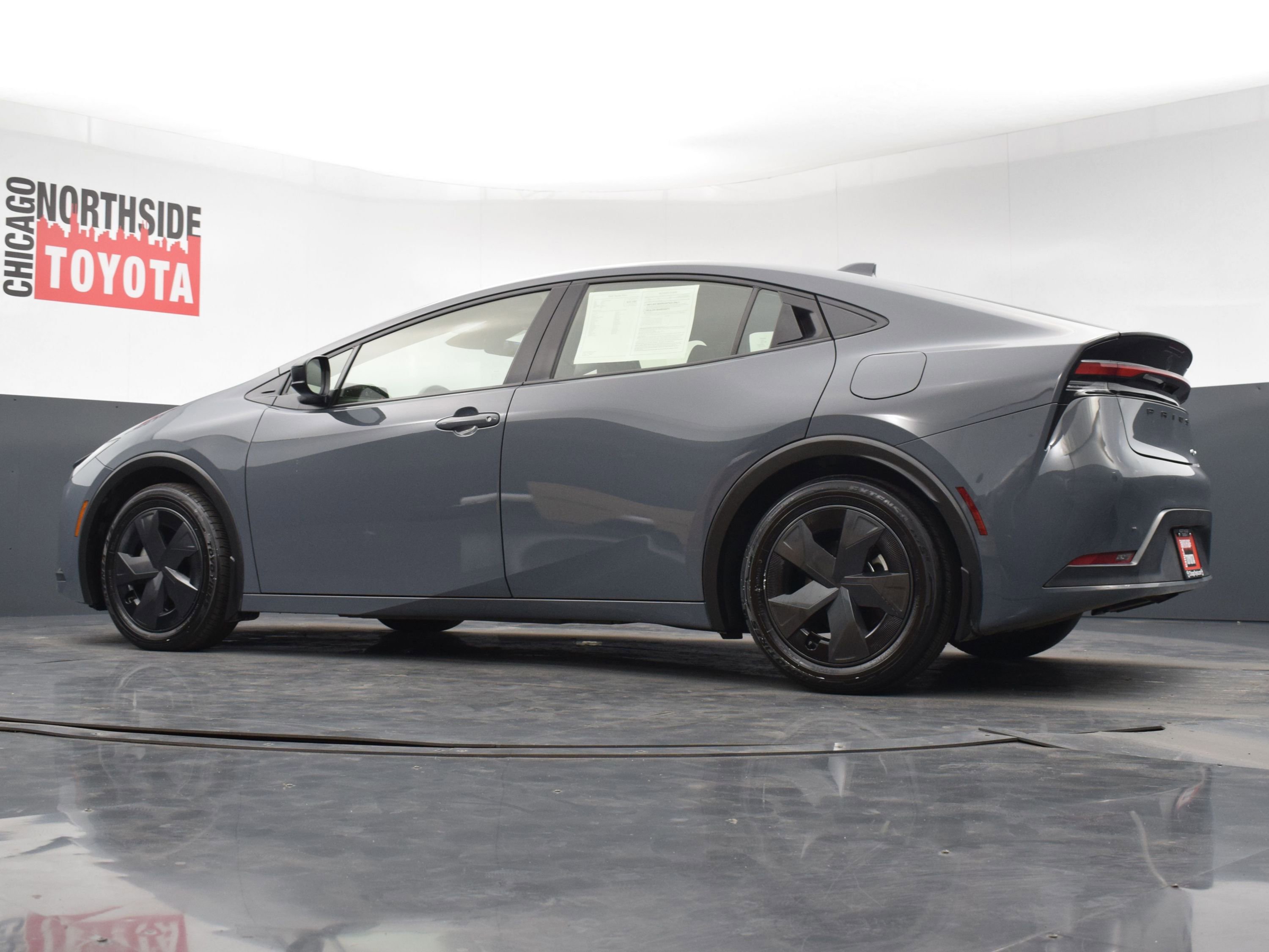 Used 2025 Toyota Prius LE image 25