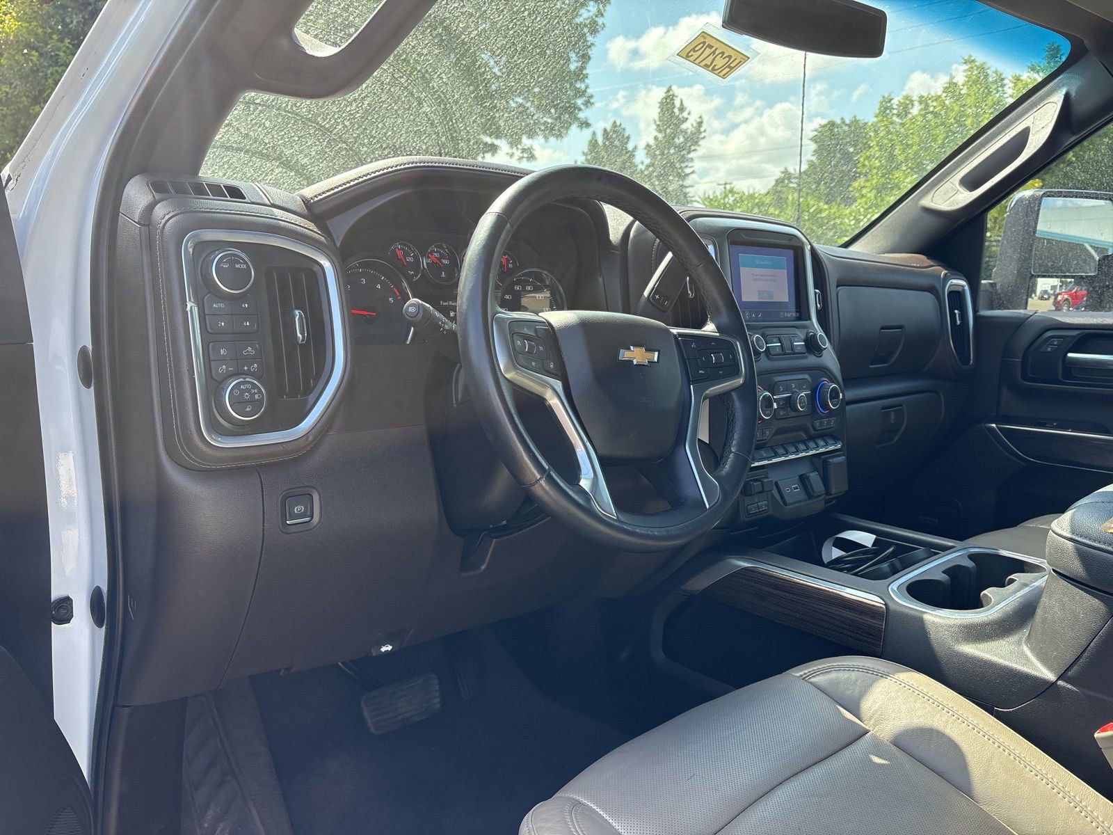Used 2020 Chevrolet Silverado 2500 LTZ w/ LTZ Convenience Package AWD/4WD image 5