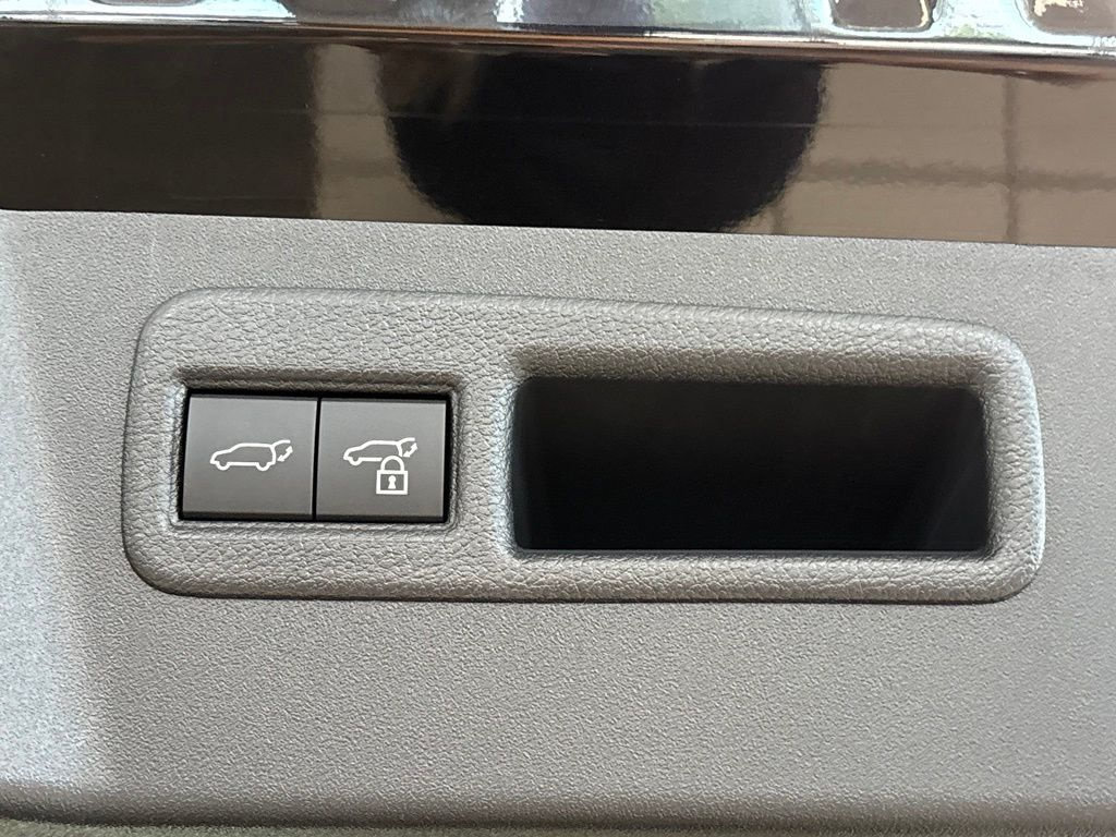 New 2026 Toyota C-HR AWD/4WD image 5