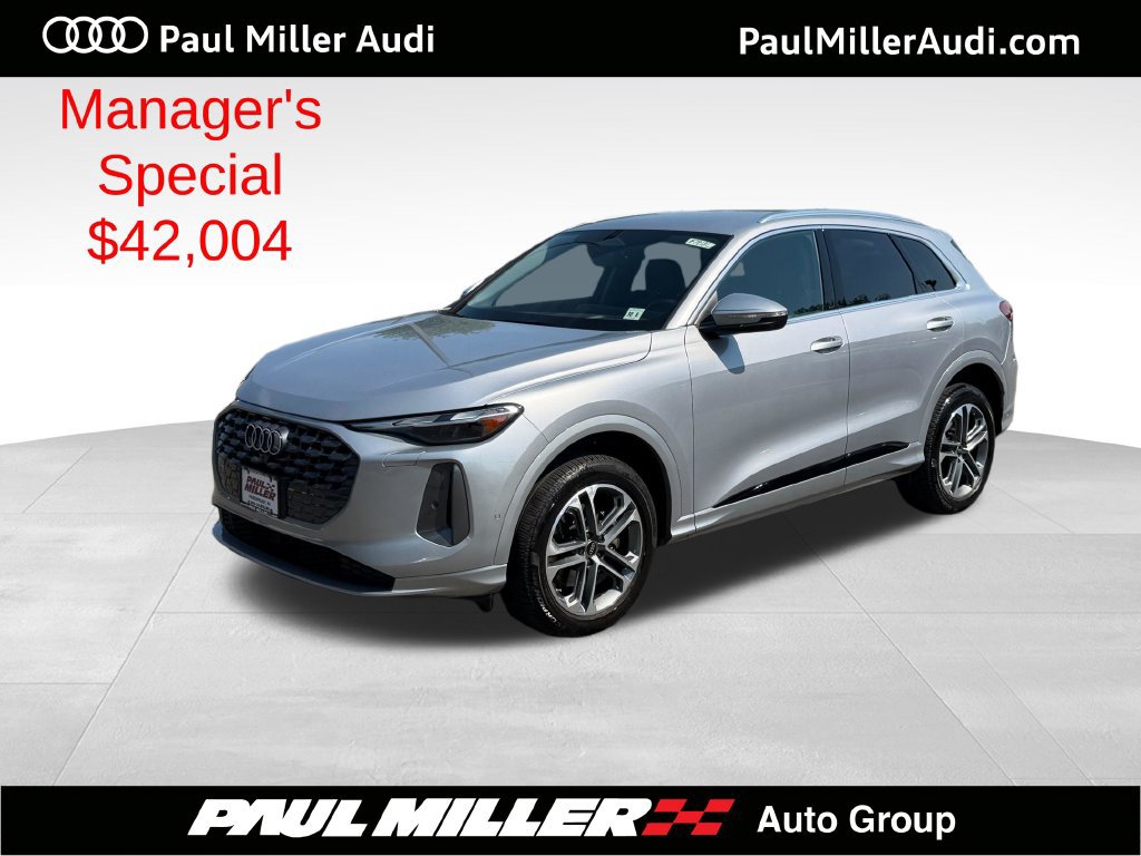Used 2025 Audi Q5 Premium w/ Convenience Package